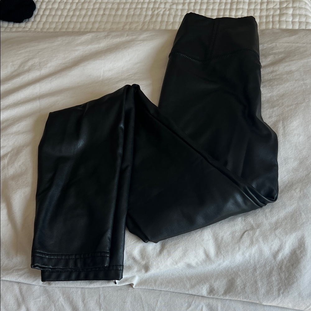 Black Faux Leather Leggings - high waisted & fleece lined